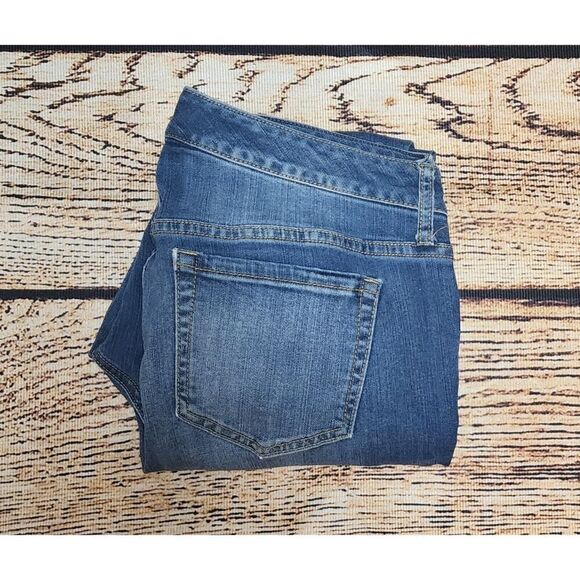 Torrid Premium Jeggings Distressed Jeans Size 12 Blue Stretch Comfort Pants - Picture 8 of 9